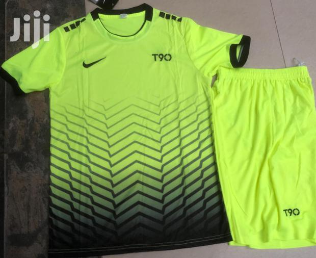 Football Fullkit Jersey Short Socks - thumbnail 3
