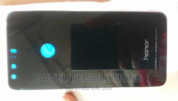 Back Glass Replacement - thumbnail 7