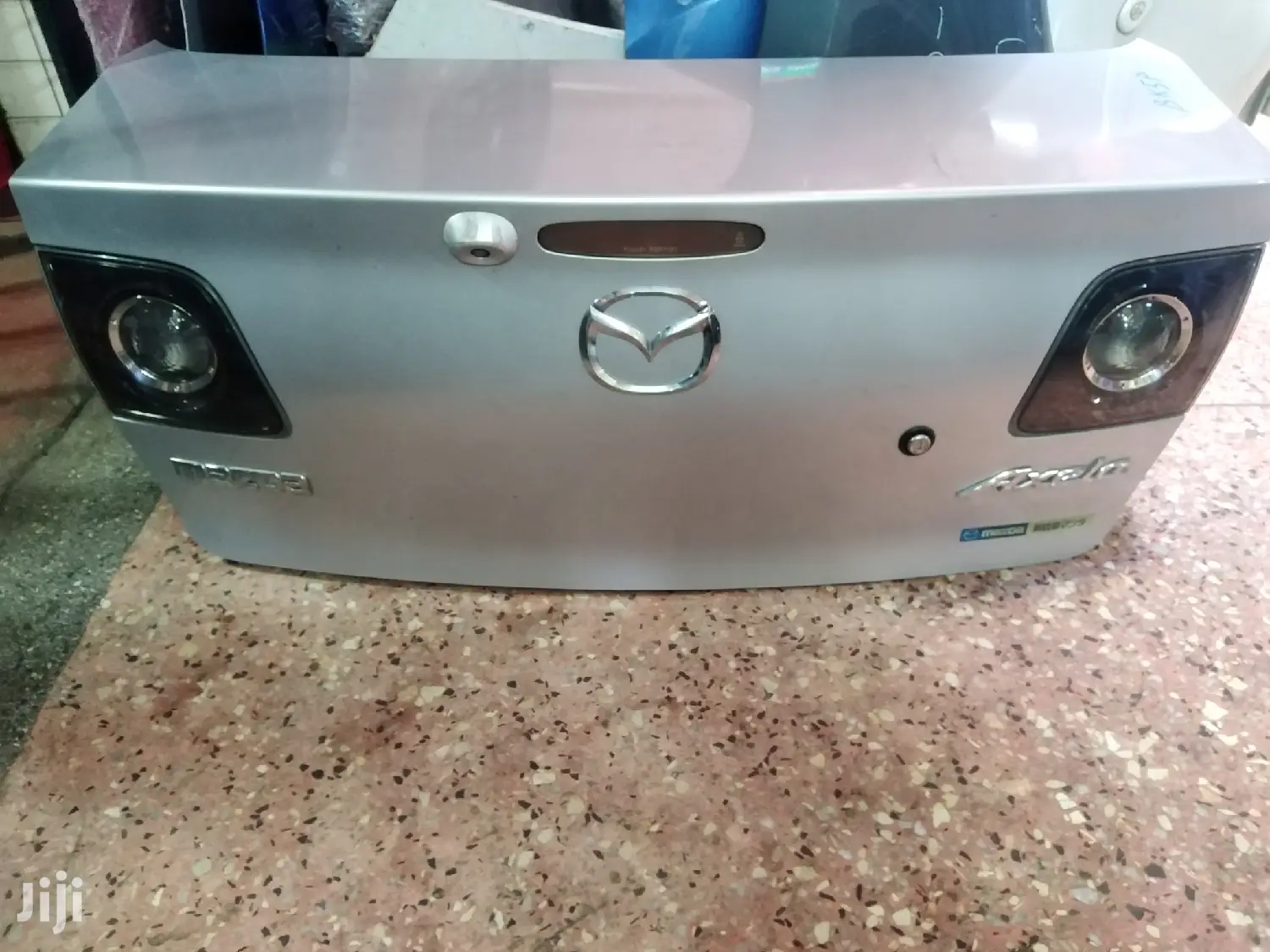 Mazda Axela Taill Gate With Rear Camera