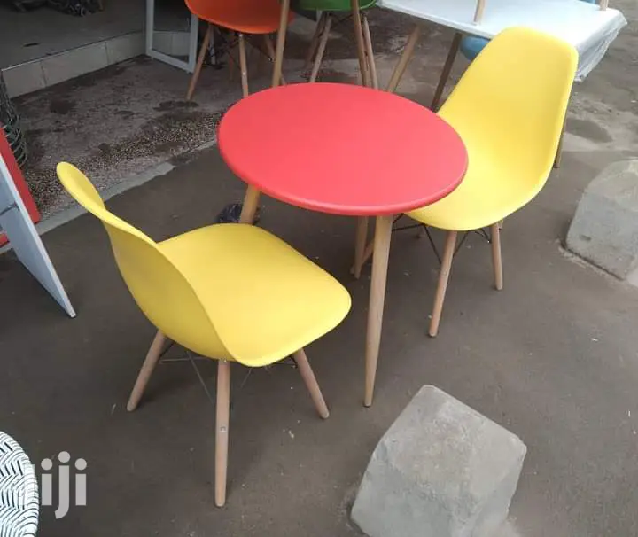 Eames Table Plus 2 Chairs