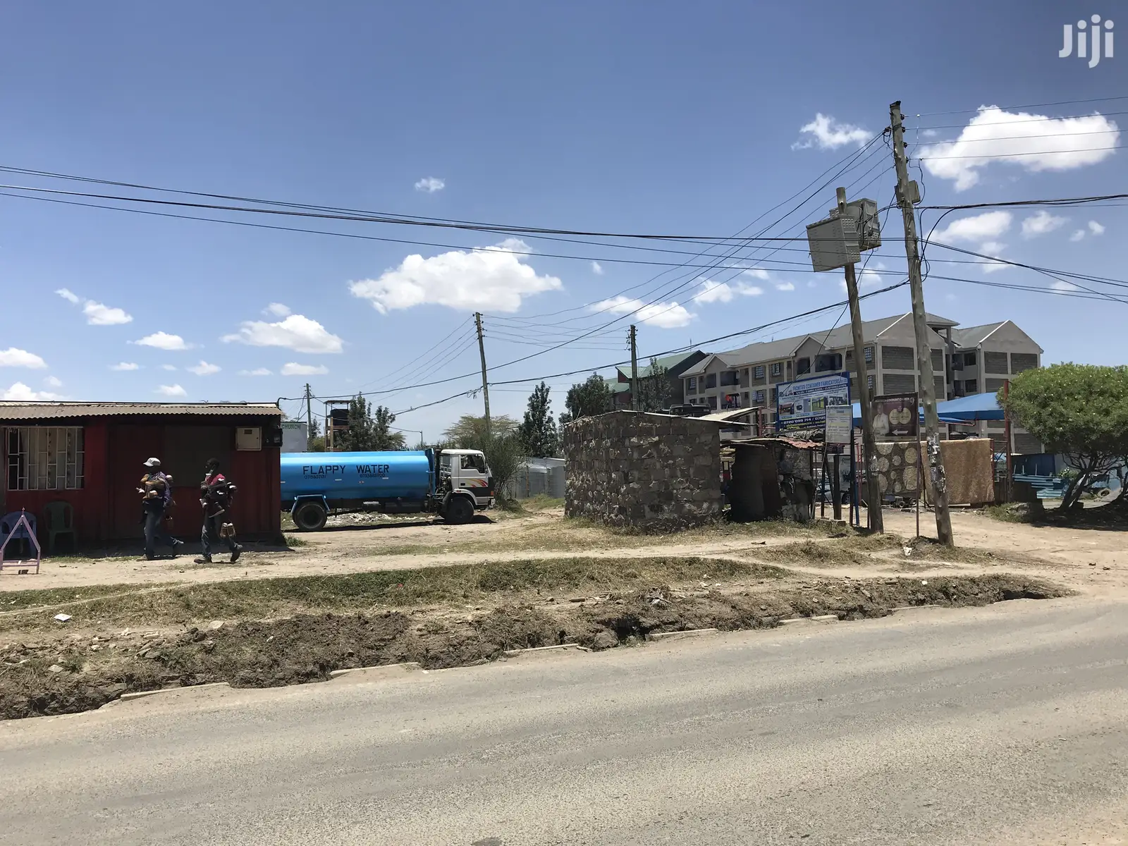 1/4 Acre Syokimau Touching Tarmac