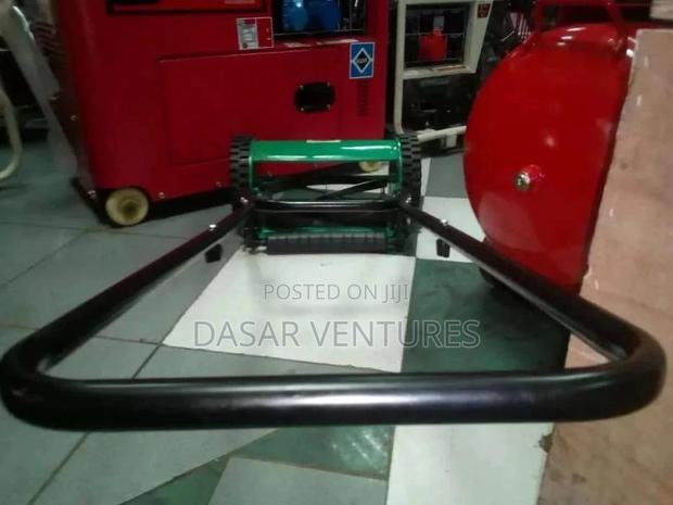 Manual Lawn Mower - main view