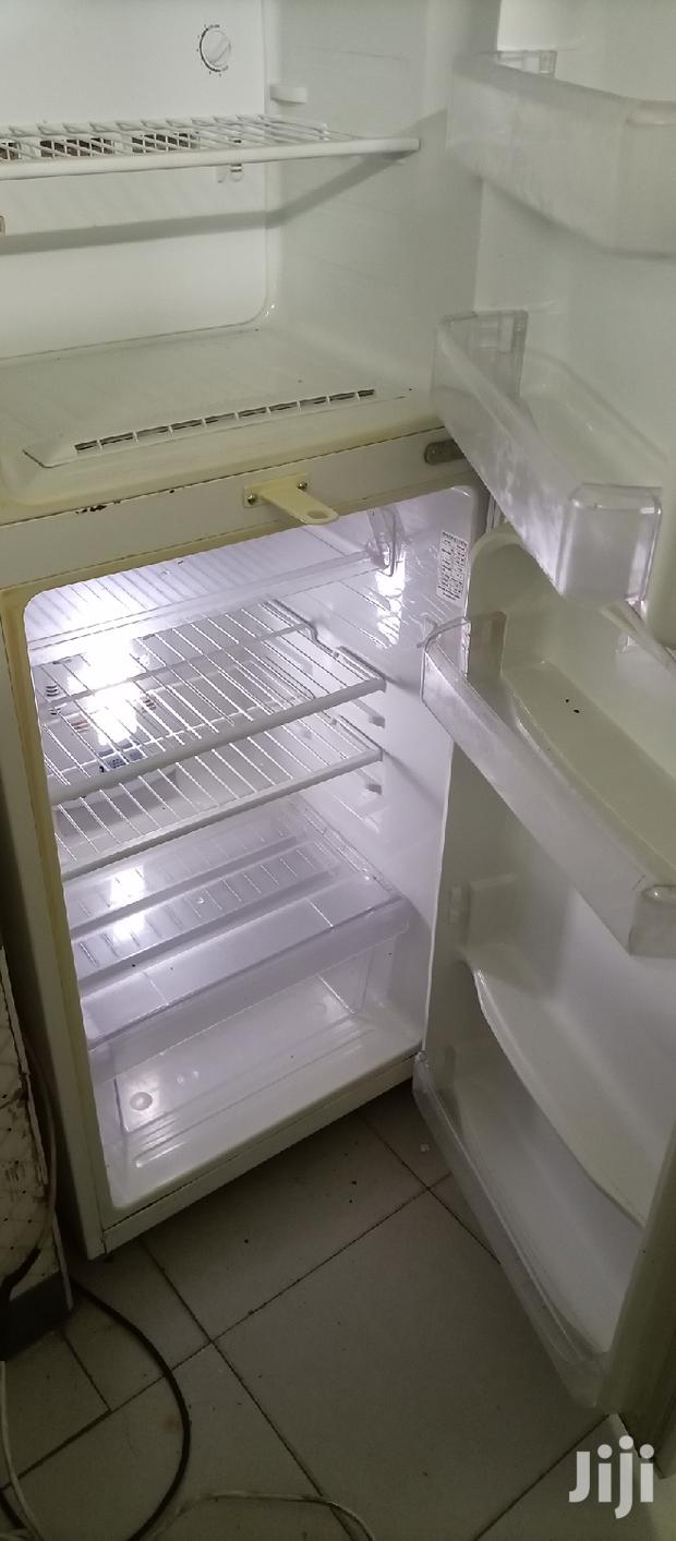 Medium Sized Fridge - thumbnail 4