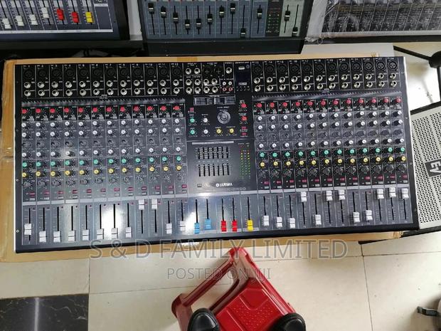 Yamaha 24 Channels Plain Mixer - thumbnail 2