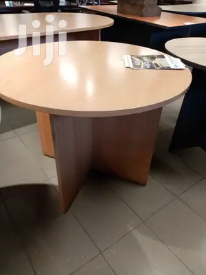1m Round Conference Table