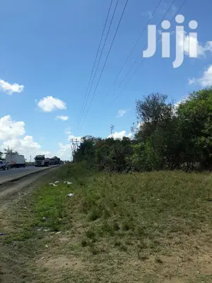 For Sale 1 Acre Touching Mariakani Nairobi Highway