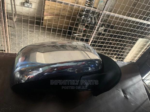 Toyota Hilux Vigo 2005 Chrome Side Mirror - thumbnail 2
