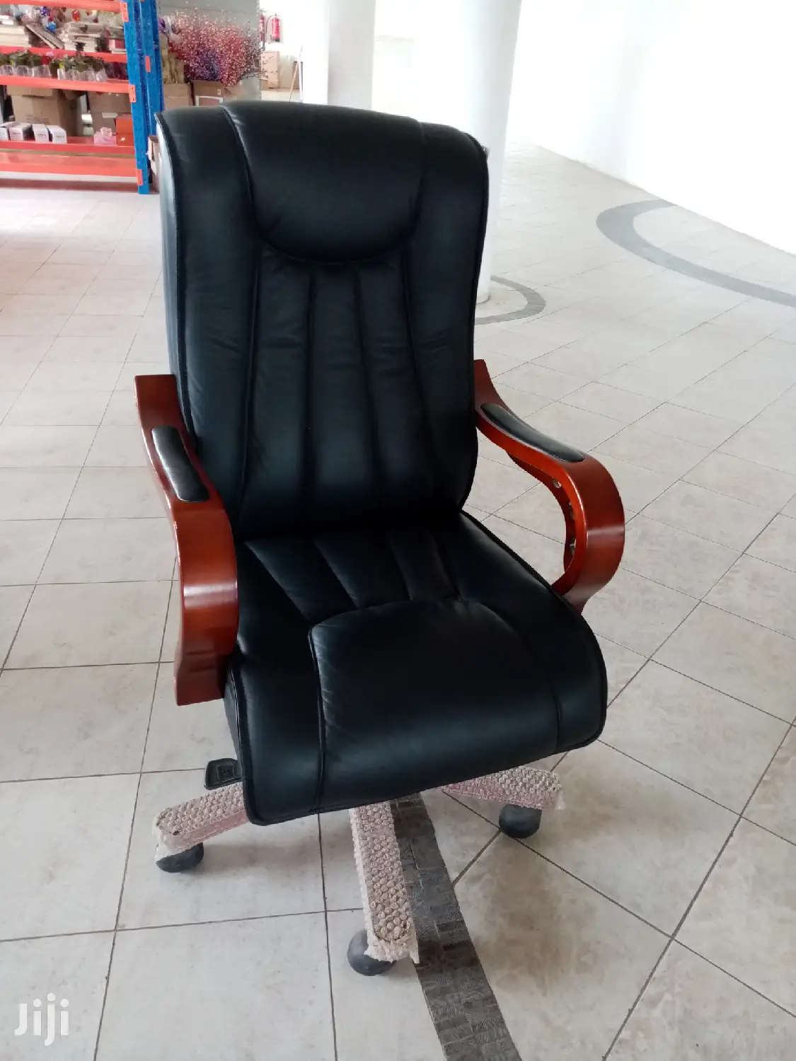 Executive Office Seat