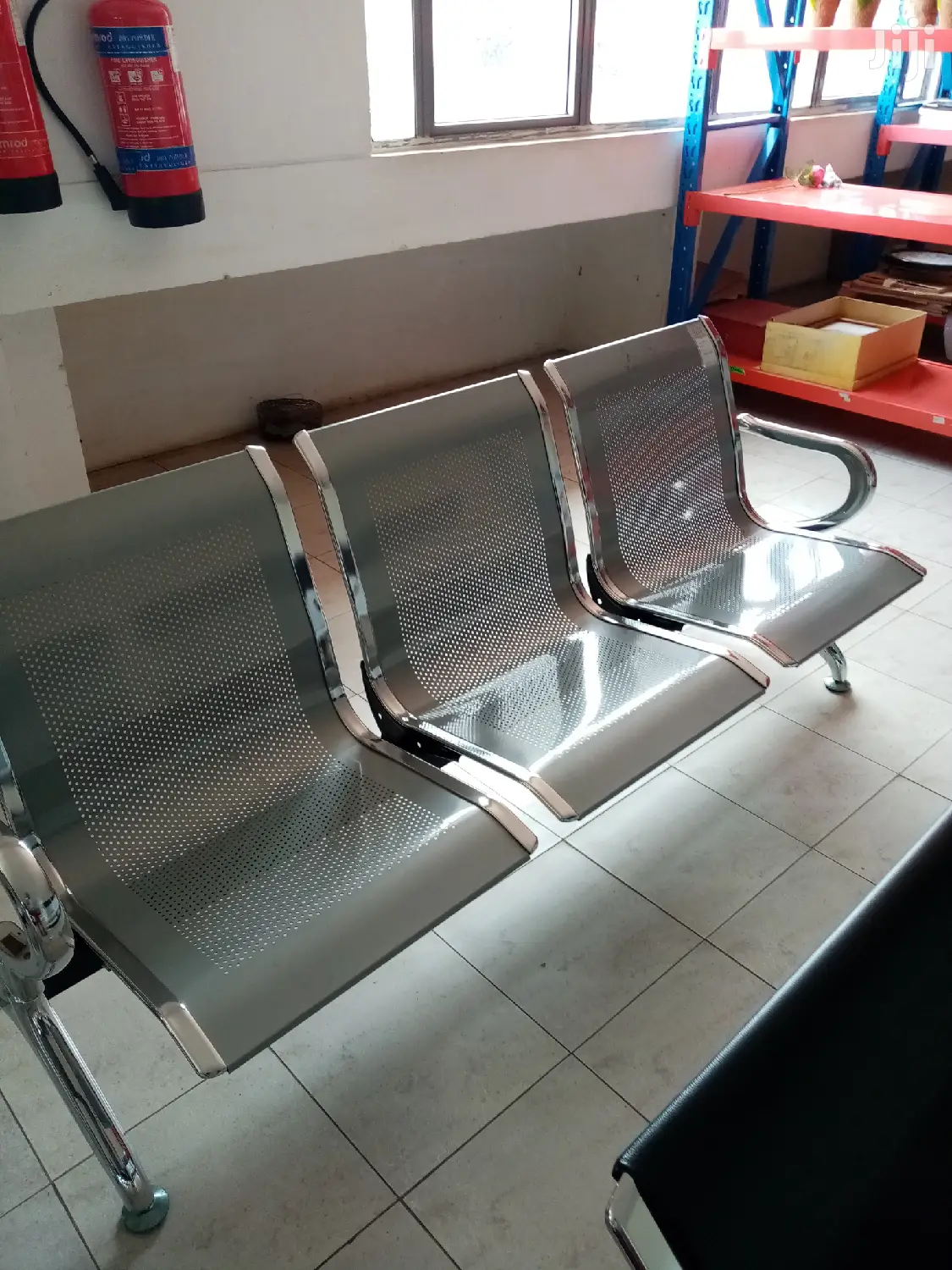 Non Padded Waiting Chair