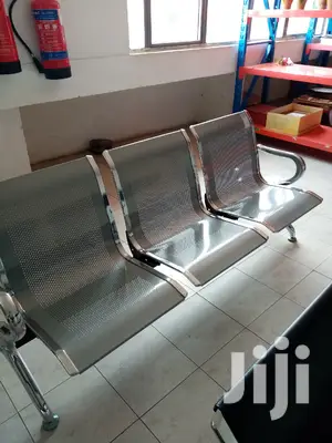 Non Padded Waiting Chair