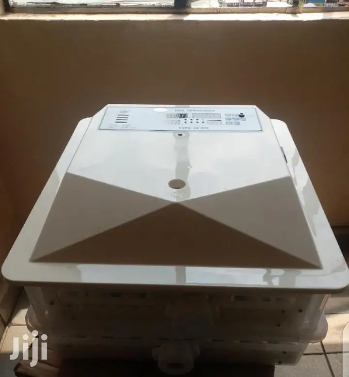Operational 104 Egg Incubator