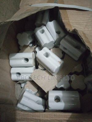 Porcelain Insulators for Electric Fence. - main view