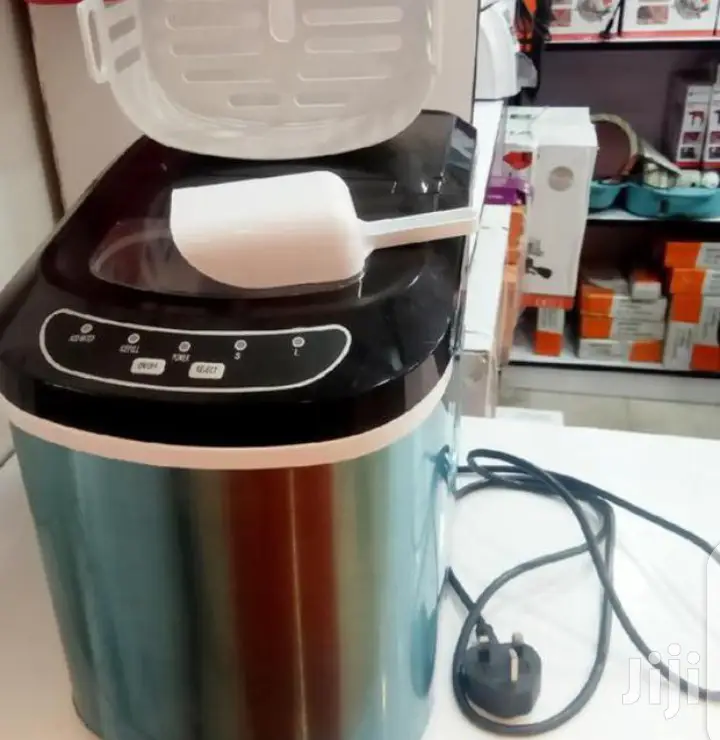 Functional Ice Cube Maker Machine