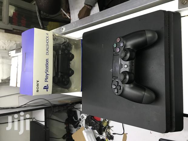 Play Station 4 Slim - thumbnail 2