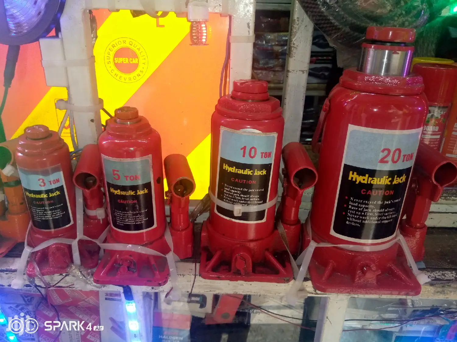 3/5/10/20 Tons Hydraulic Jacks in Nairobi Central Vehicle Parts & Accessories, Jackline Nekesa