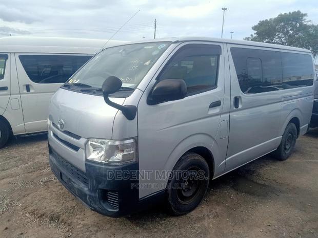 Toyota Hiace 7l Matatu - thumbnail 2
