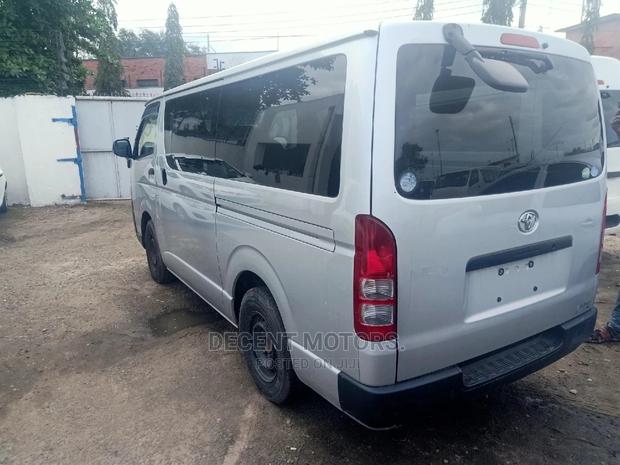 Toyota Hiace 7l Matatu - thumbnail 4