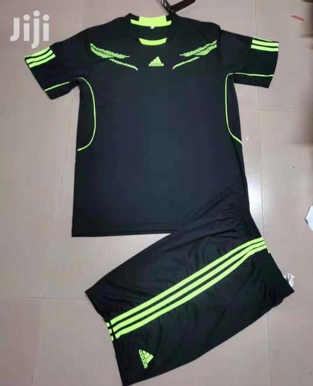 Plain Football Uniform Full Kit - thumbnail 2