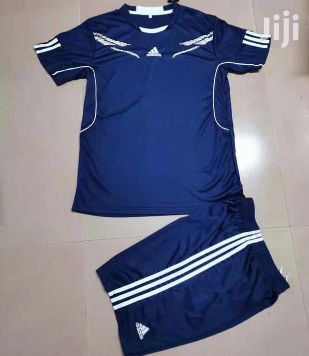 Plain Football Uniform Full Kit - thumbnail 3