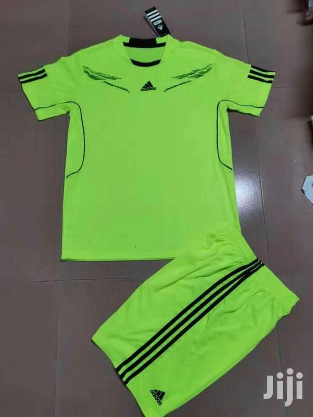 Plain Football Uniform Full Kit - thumbnail 5