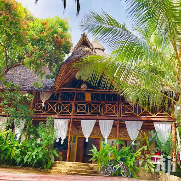 For Sale 2 Acres Land With A 4 Bedrooms Villa Mtwapa