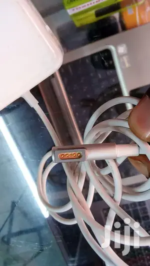 Mackbook Chargers Available Quick Deliveries