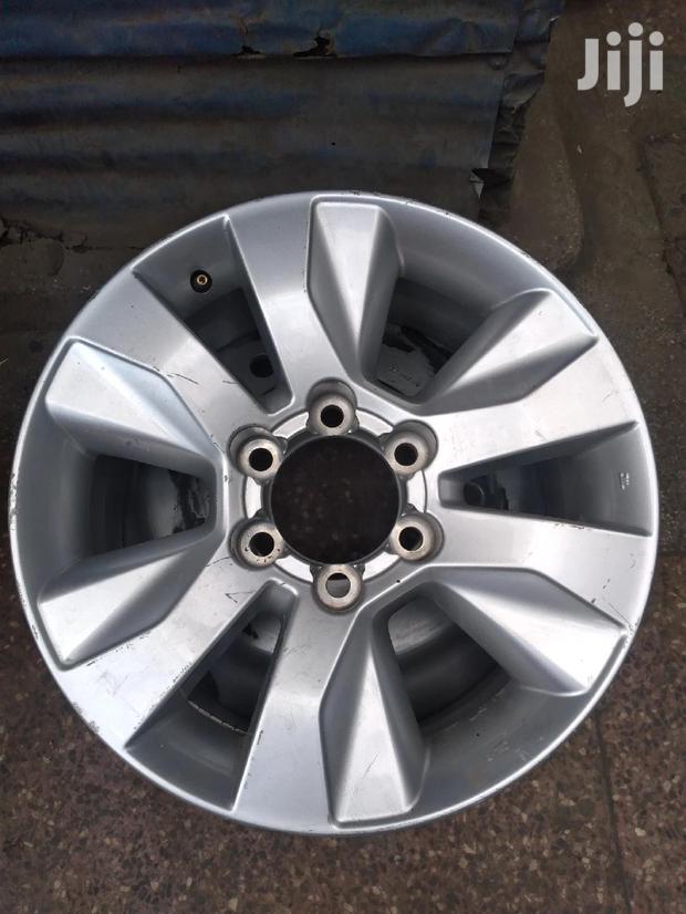 Original Rim Size 17 Inch for Toyota Hilux.