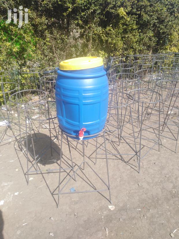 Hand Washing Tanks With Taps and Stand