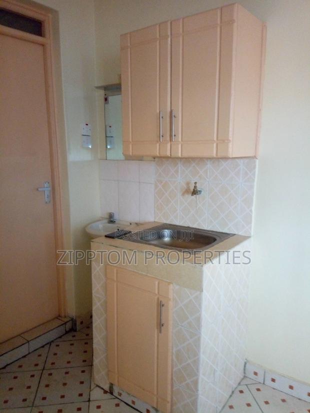 Studio to Let in South B - thumbnail 6