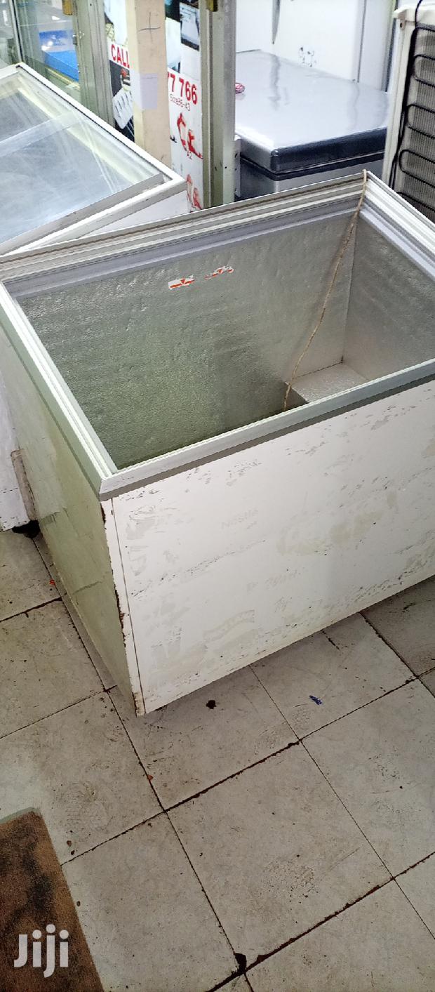 280L Freezer - thumbnail 3