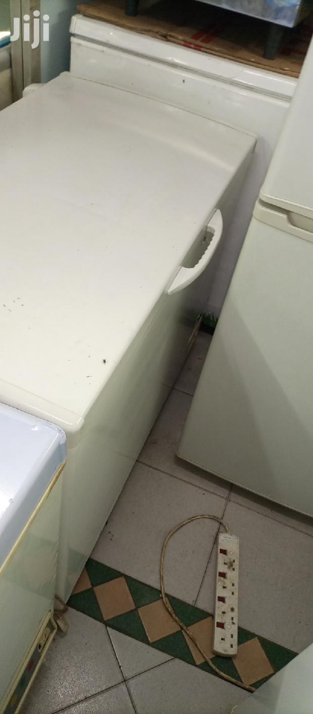 300L Freezer - thumbnail 2