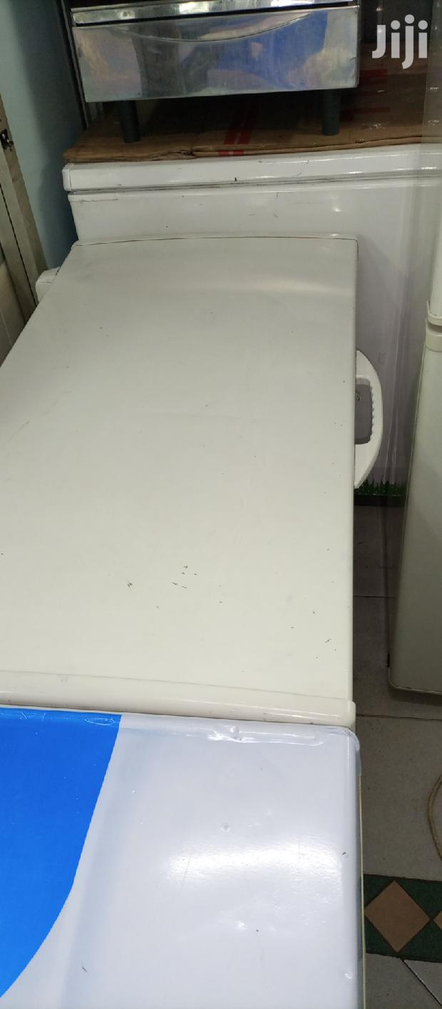 300L Freezer - thumbnail 3