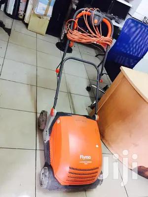 Lawnrake Compact 3400 - Flymo Electric Lawn Rake
