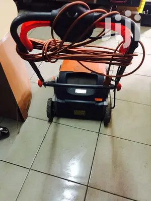Lawnrake Compact 3400 - Flymo Electric Lawn Rake