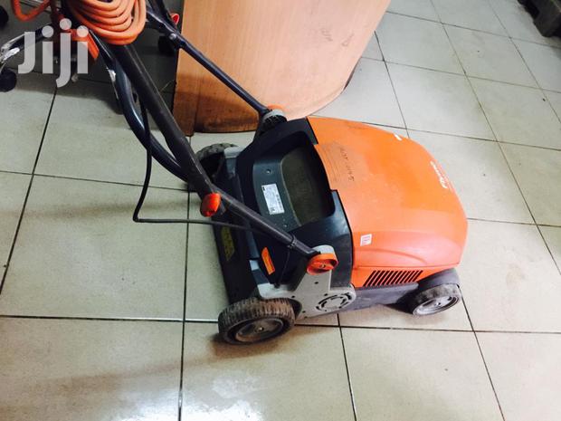 Lawnrake Compact 3400 - Flymo Electric Lawn Rake - thumbnail 4