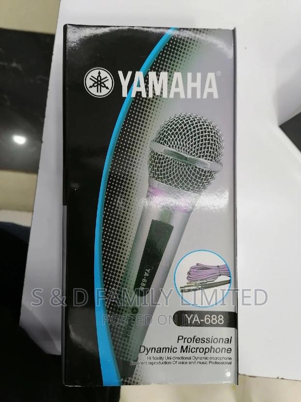 Yamaha Wired Microphone - main view