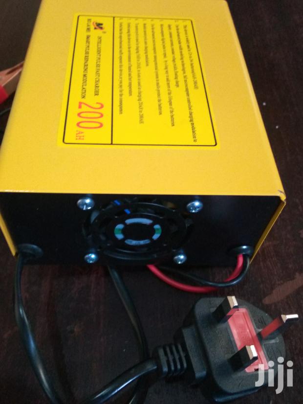 Battery Fast Charger