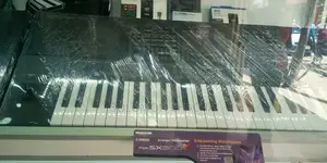 YAMAHA __Psr_5x900 KEYBOAD Touch Screen