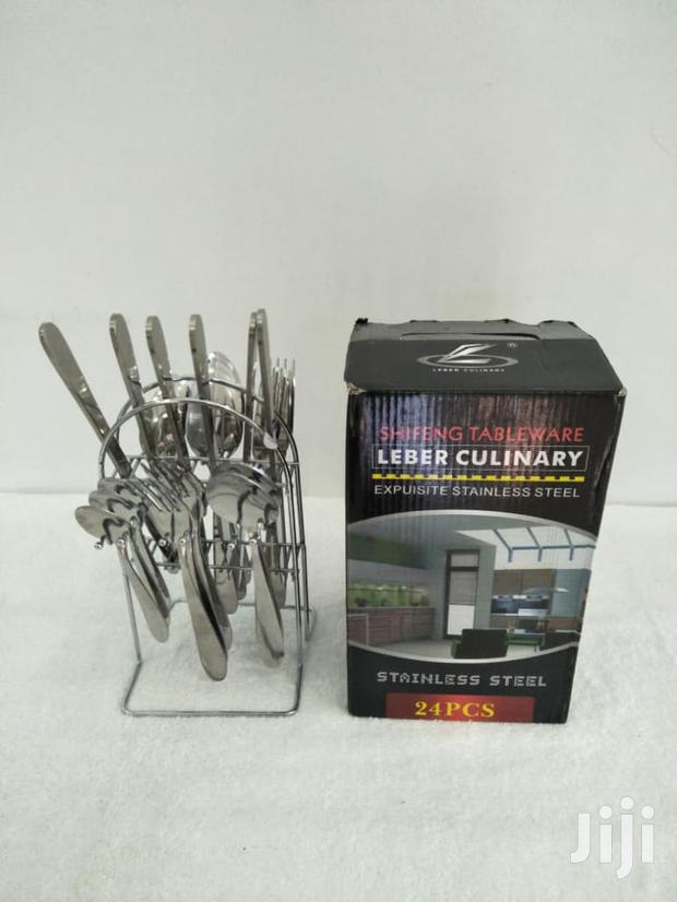 24 Pieces Stainless Steel Cutlery Set