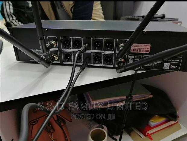 Shure 8 In 1 Wireless Microphone - thumbnail 4