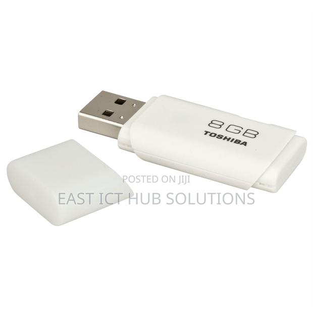 Flash Drive Toshiba 8GB - main view