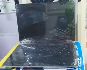 Laptop Dell Latitude E7470 4GB Intel Core i5 HDD 500GB