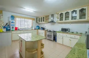 House for Sale in Ridgeways