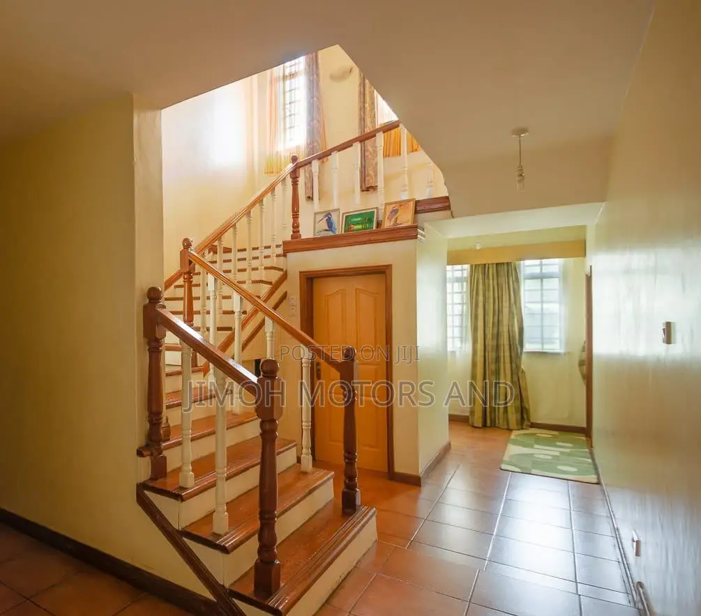 House for Sale in Ridgeways
