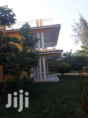 For Sale 4 Bedrooms Mansion Vipingo