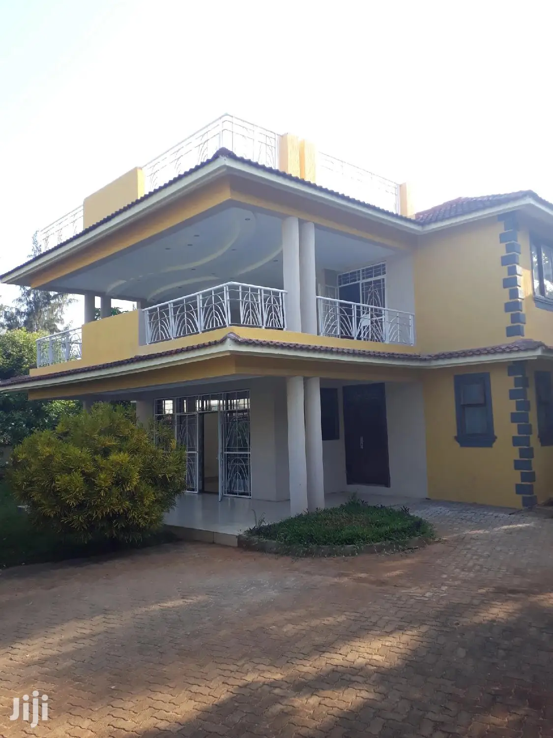 For Sale 4 Bedrooms Mansion Vipingo