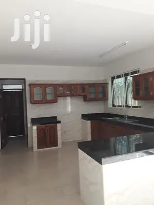 For Sale 4 Bedrooms Mansion Vipingo