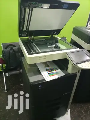Trrerfff. Konica Minolta Bizhub C220 Photocopier Machine