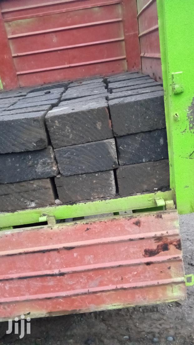 Machine Cut Stones,Available In Different Colours - thumbnail 2