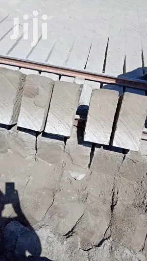 Quality Machine Cut Stones(Available In All Sizes)